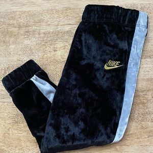 Nike Toddler 24 Months Black/Gray‎ Velour Joggers